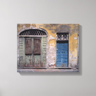 Europa, Italië, Lucca. Deze oude deuren voegen Canvas Afdruk