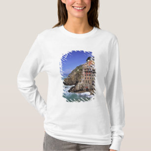 Europa, Italië, Riomaggiore. Riomaggiore is gebouw T-shirt