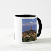 Europa, Italië, San Miniato. Onder een brede, Mok (Voorkant rechts)