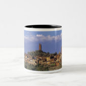 Europa, Italië, San Miniato. Onder een brede, Tweekleurige Koffiemok (Center)