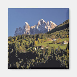 Europa, Italië, San Pietro. De Odle-groep lijkt Magneet