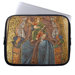 Europa, Italië, Sicilië, Taormina. Madonna & kind Laptop Sleeve