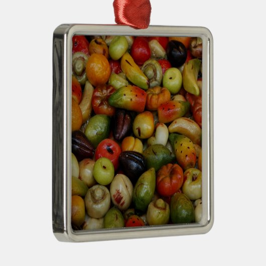 Europa, Italië, Sicilië, Taormina. Traditioneel 3 Metalen Ornament (Rechts)