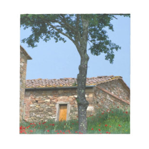Europa, Italië, Toscane, verlaten villa in Notitieblok