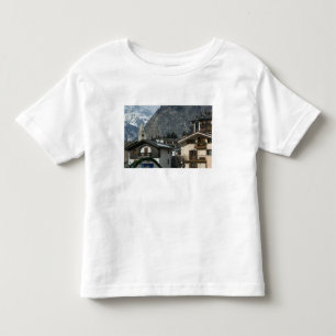 Europa, Italië, Valle d'Aosta, COURMAYEUR: Stad Kinder Shirts