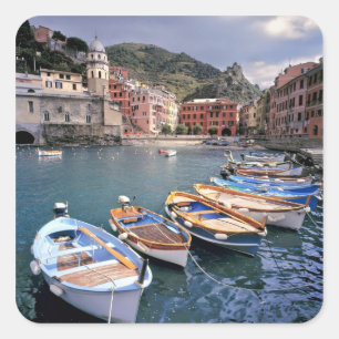 Europa, Italië, Vernazza. Brightly painted boats Vierkante Sticker