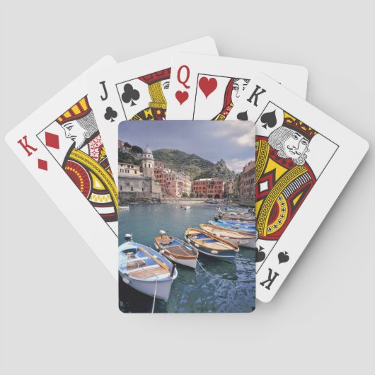 Europa, Italië, Vernazza. Felgekleurde boten Pokerkaarten (Achterkant)