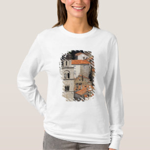 Europa, Kroatië. Middeleeuwse ommuurde stad van T-shirt