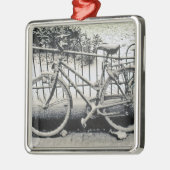 Europa, Nederland, Amsterdam. A Metalen Ornament (Links)