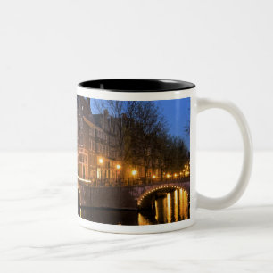 Europa, Nederland, Holland, Amsterdam, Tweekleurige Koffiemok