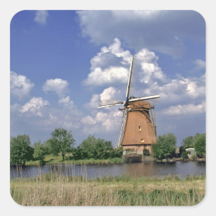 Europa, Nederland, Kinerdijk. Een windmolen staat Vierkante Sticker