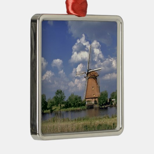 Europa, Nederland, Kinerdijk. Een windmolenzits Metalen Ornament (Rechts)