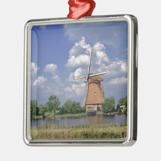 Europa, Nederland, Kinerdijk. Een windmolenzits Metalen Ornament (Links)