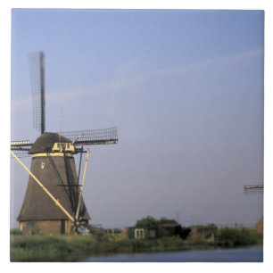 Europa, Nederland, Zuid Holland, Kinderdijk. Tegeltje