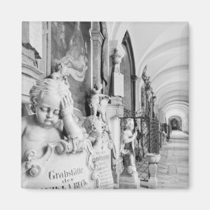 Europa, Oostenrijk, Salzburg. Cherub en monument Magneet