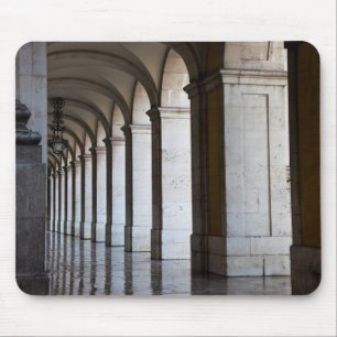 Europa, Portugal, Lissabon. Zuilen van de Arcade Muismat