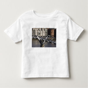 Europe, ENGLAND, Londen: Uitzicht van het millenni Kinder Shirts