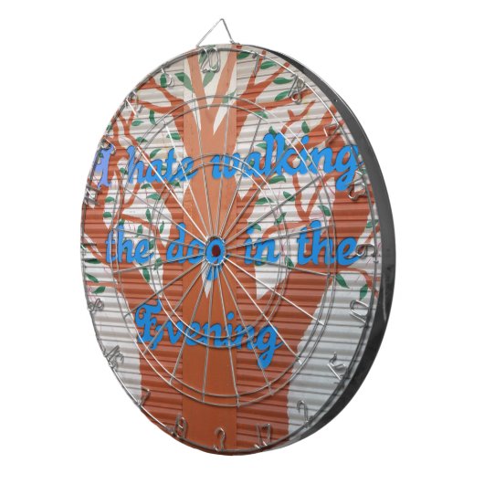 Evening Dog Walk Dread beroemd gemaakt door I Hate Dartbord (Voorkant Rechts)