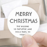 Eventuele tekst Minimalistisch zwart-wit retouradr Ronde Sticker<br><div class="desc">Voeg een stijlvolle finishing touch toe aan de enveloppen van de vakantiekaart met aangepaste, moderne minimalistische labels met ronde retouradres. Alle tekst op deze sjabloon Prettige feestdagen is eenvoudig te personaliseren met elke formulering, zoals Vrolijk Kerstfeest, Seizoensgroeten of Gelukkig Nieuwjaar. Wijzig de begroeting naar jouw naam en gebruik de rest...</div>