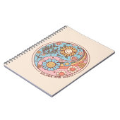 Evenwicht over de drukte - Boho Notitieboek (Linkerzijde)