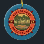 Everglades National Park Sunset Retro Compass Keramisch Ornament<br><div class="desc">Everglades-ontwerp van vectorillustraties. Het park bestaat uit mangroeven aan de kust,  moerassen met zaadgras en winderbossen waar honderden diersoorten voorkomen.</div>