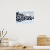 Evergreen bomen en weg in sneeuw poster (Keuken)