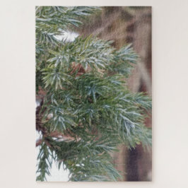 Evergreen-naalden in winterdetail legpuzzel
