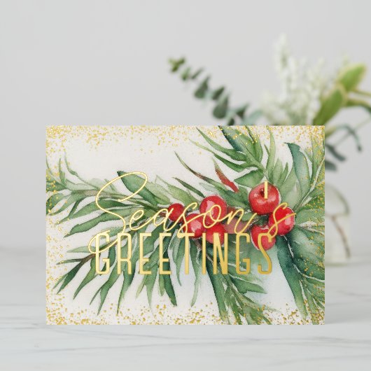 Evergreen Red Berries Seizoen Groeten Folie Feestdagenkaart (Staand Voorkant)