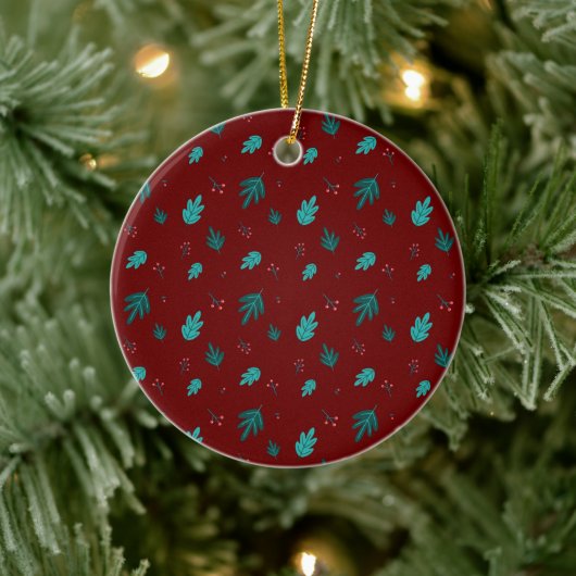 Evergreen Tree Leaves en Red Holly Berries Keramisch Ornament (Boom)