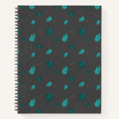 Evergreen Tree Leaves en Red Holly Berries Notitieboek (Voorkant)