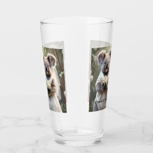 Evergreen Vows: Een Koala-bruiloft in het wit Glas (Rechts)