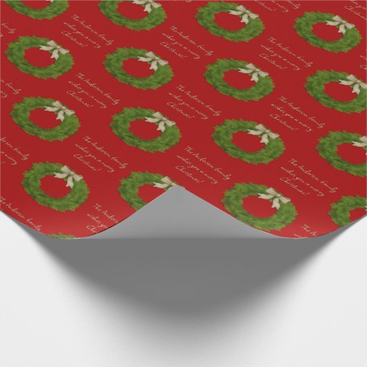 Evergreen Wreater met Bow Custom Message Kerstmis Cadeaupapier (Hoek)