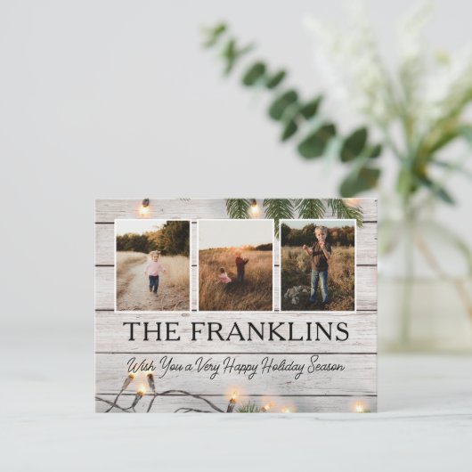 Evergreens en rustiek hout Kerstmis Foto Briefkaart (Staand voorkant)