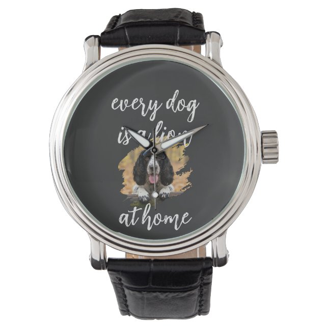 Every Dog Is a Lion at Home – Custom Dog Photo Horloge (Voorkant)