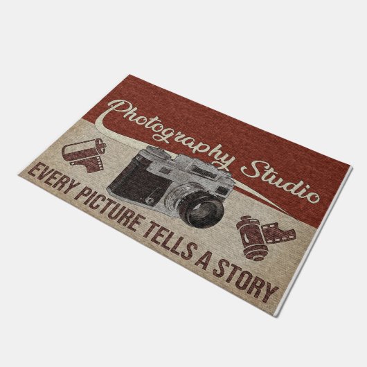 Every Picture Tells A Story, Photography  Deurmat (Schuin)