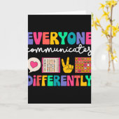 Everyone Communicates Differently Special Educatio Kaart (Gele Bloem)