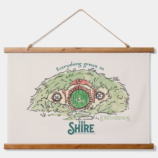 Everything Grows in THE SHIRE™ Hangend Wandkleed (Voorkant)
