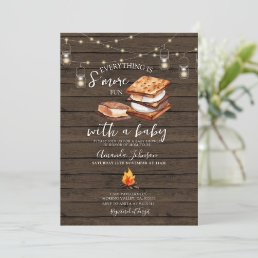 Everything S'more Fun Wood Baby shower Invitation Kaart (Staand voorkant)