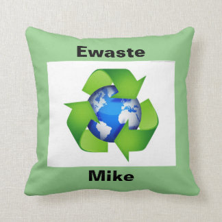 Ewaste Mike Pillow Kussen