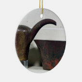 Ewer en bekken (koper) keramisch ornament (Rechts)