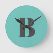 Exclusief lichte Blauwgroen grijze monogram Initia Ronde Klok (Voorkant)