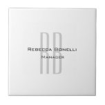 Exclusief unieke witte grijze monogram modern tegeltje<br><div class="desc">U kunt de Lettertypen, achtergrondkleur en Afbeelding, lettertekens eenvoudig wijzigen.</div>