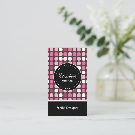 Exhibit Designer - Roze Polka Pattern Visitekaartje (Staand voorkant)