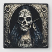 EXISTENTIAL LITE Femme Schedel Portret 4b Vierkante Klok (Voorkant)