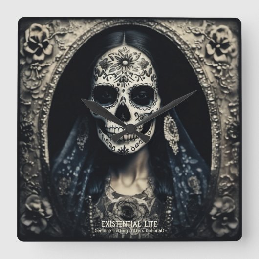 EXISTENTIAL LITE  Femme Schedel Portret 4b Vierkante Klok (Voorkant)