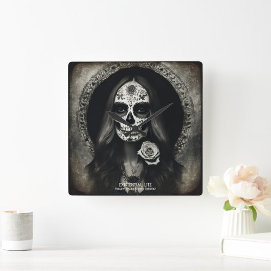 EXISTENTIAL LITE  Femme Schedelportret 2b Vierkante Klok (Huis)