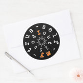 Existentiële motto: ik overleefde mijn ware zelf v ronde sticker (Envelop)