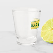 EXIT ONLY Shot Glass – Bold Arrow Barware Glas (Links)