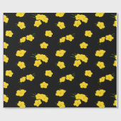 Exotic Yellow Hibiscus Flower on Black Cadeaupapier (Vlak)