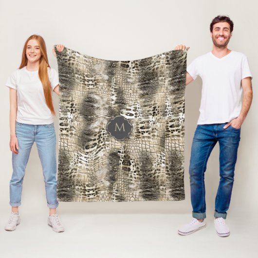 Exotisch slangenhuidpatroon met uw monogram fleece deken (In situ)